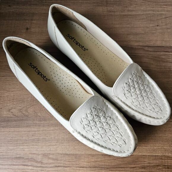 NEVER WORN SOFT SPOTS BONE WHITE GENUINE LEATHER LOAFERS SIZE 9.5 & 10N - Picture 2 of 16